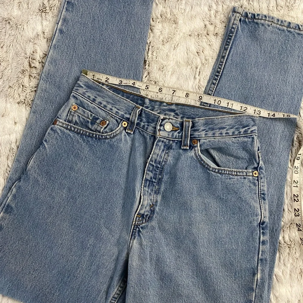 Levi's High Rise Women Jeans - Light Blue - Picture 2 of 16
